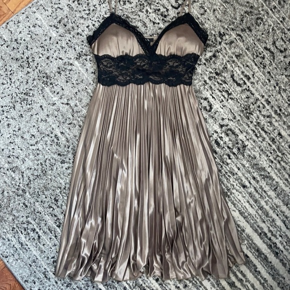 Lace Cocktail Dress - Picture 1 of 3